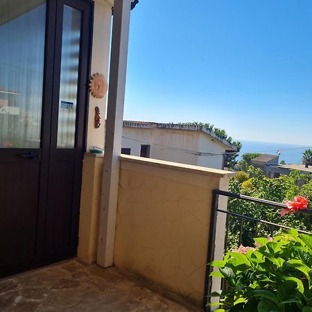 B&B La Casa Di Martina Zambrone Buitenkant foto
