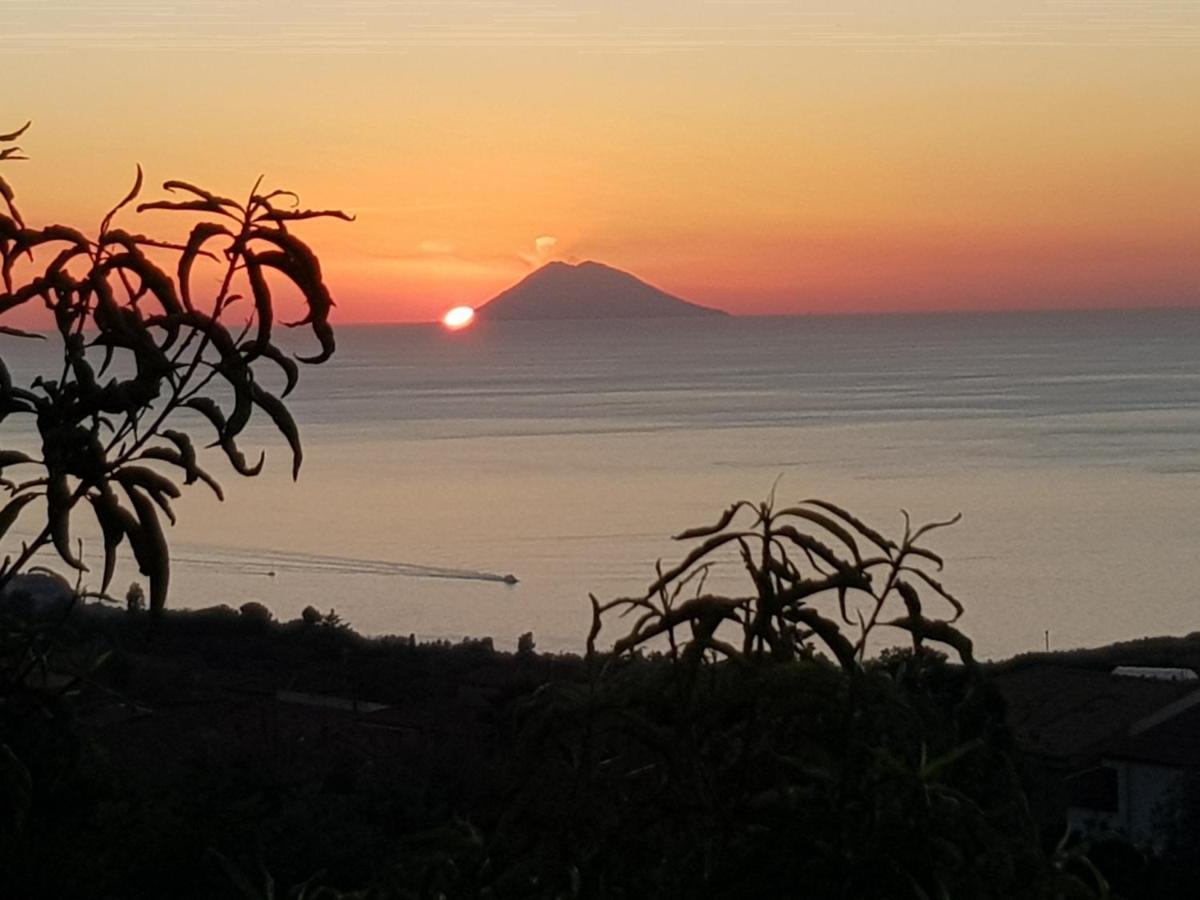 B&B La Casa Di Martina Zambrone Buitenkant foto