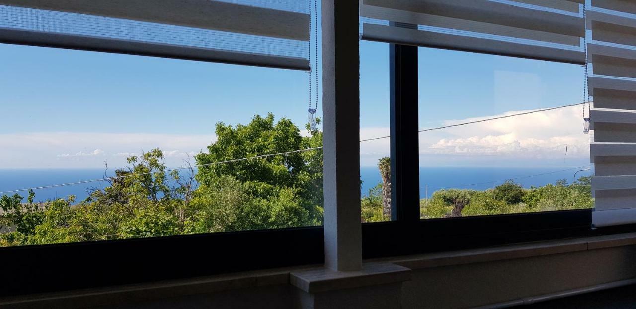 B&B La Casa Di Martina Zambrone Buitenkant foto